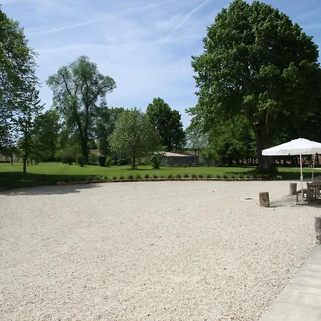 Chateau Manoir De La Leche 住宿加早餐酒店 3*